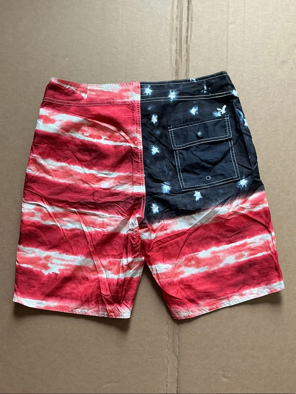 American Eagle Outfitters American Flag Swim Shorts Men’s Medium
